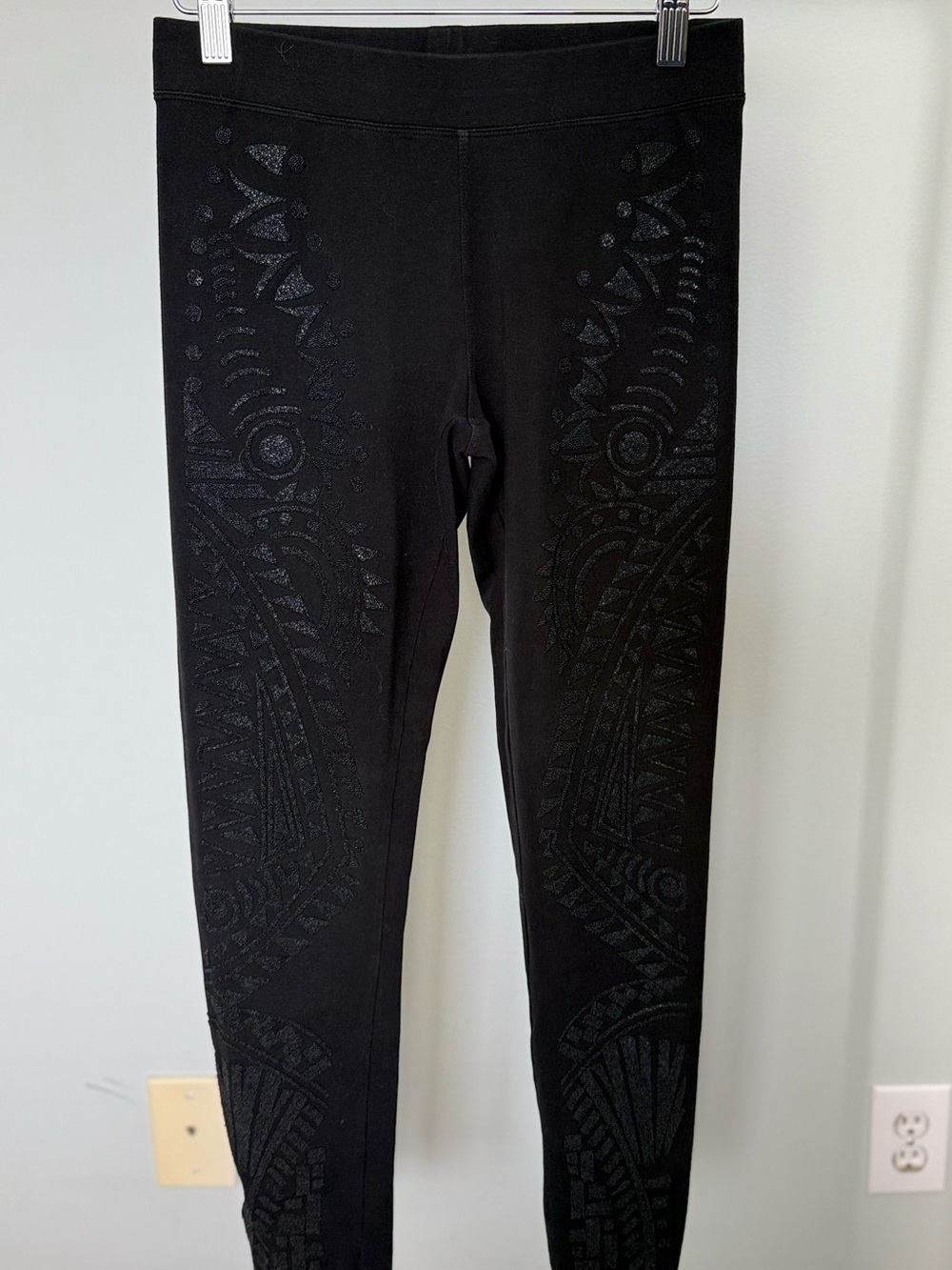 Express Black Embossed Tribal-Pattern Leggings